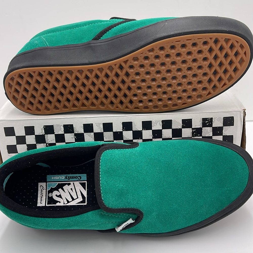 Vans WMNS Classic Slip-On Comficush Ultimate Green Sneakers - Picture 3 of 16
